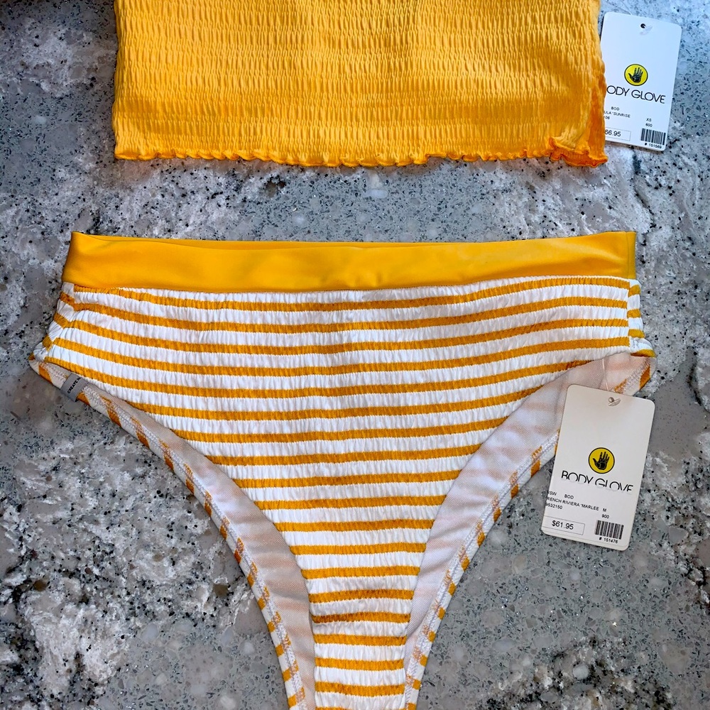 Body glove two piece bathing suit